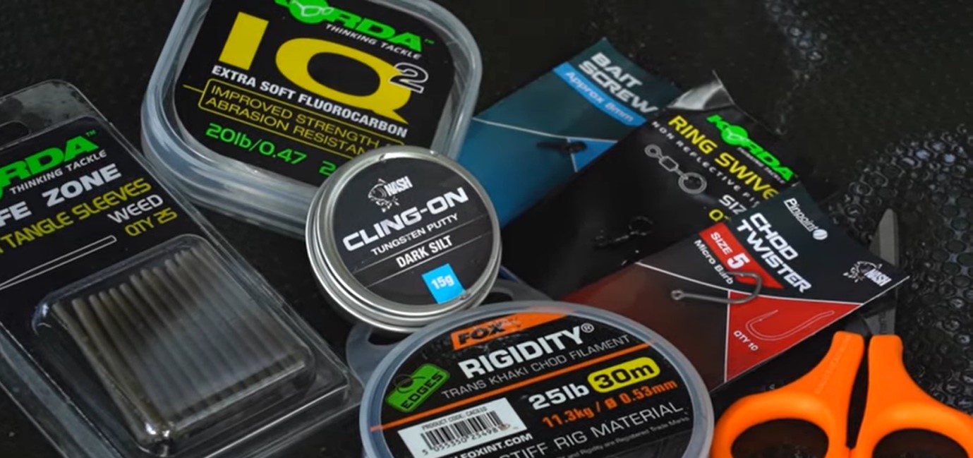 Guide des Accessoires de Pêche : Hameçons, Plombs, Flotteurs