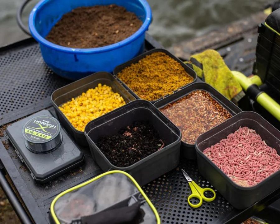 Conservation d'appâts de pêche - Seaux et Tamis Conservation d'appâts de pêche - Seaux et Tamis