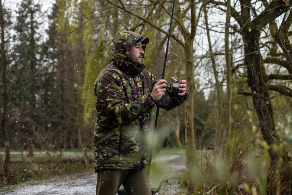 Tous les Vêtement et Manteaux de pêche - Angling Direct FR Manteaux chaud Camouflage de pêche, camping et plein air